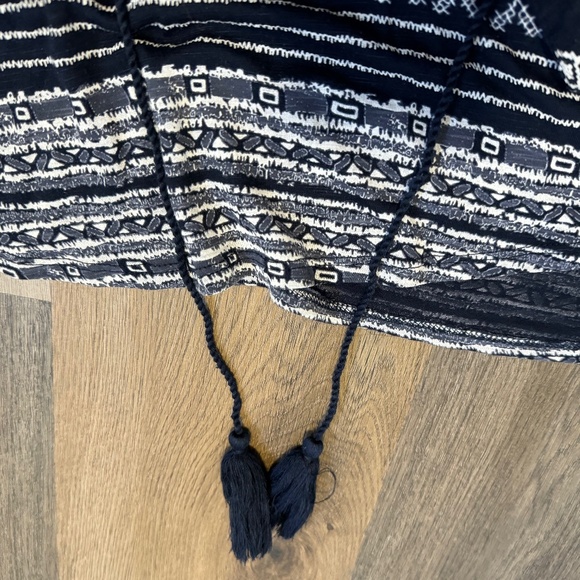 Lucky Brand Blue Tassel Diamond Print Peasant Blouse Large - Picture 3 of 6